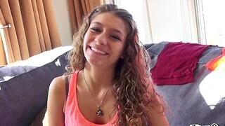 HD video of brunette Snap one's fingers at Lynn having fun while sucking a cock